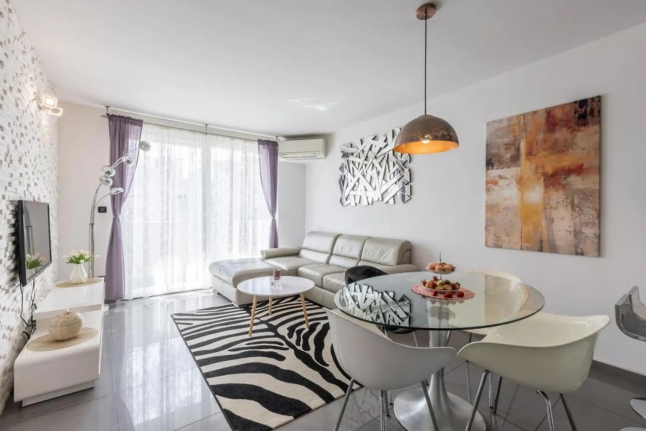 First Choice Apartment Split